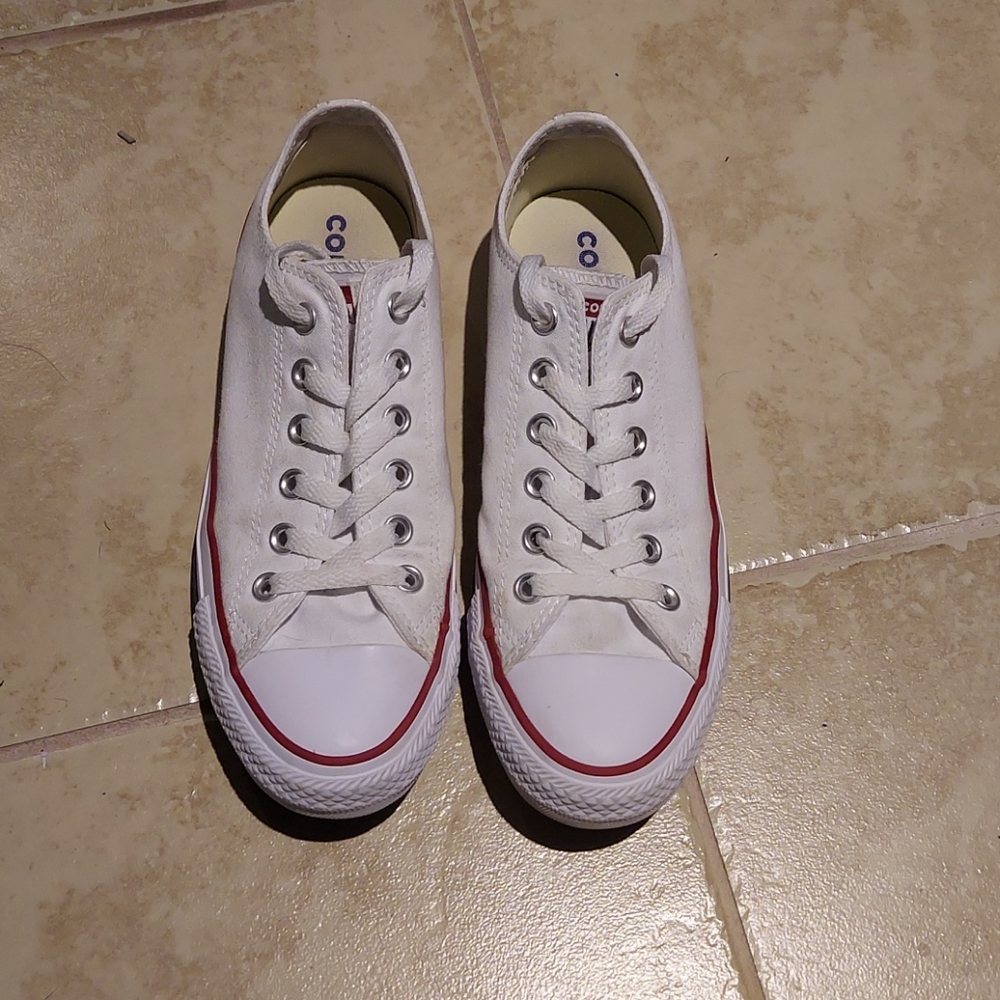 CONVERSE White women's size 8